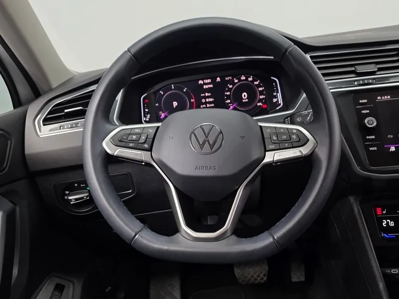 VW Tiguan 2.0 Tdi Premium, снимка 13 - Автомобили и джипове - 55748393