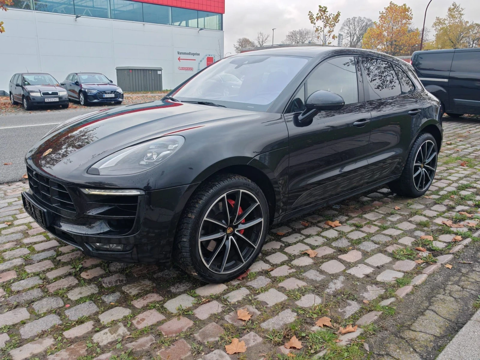 Porsche Macan ОЧАКВАН ВНОС Porsche Macan Turbo * LED* CARBON*  - изображение 6