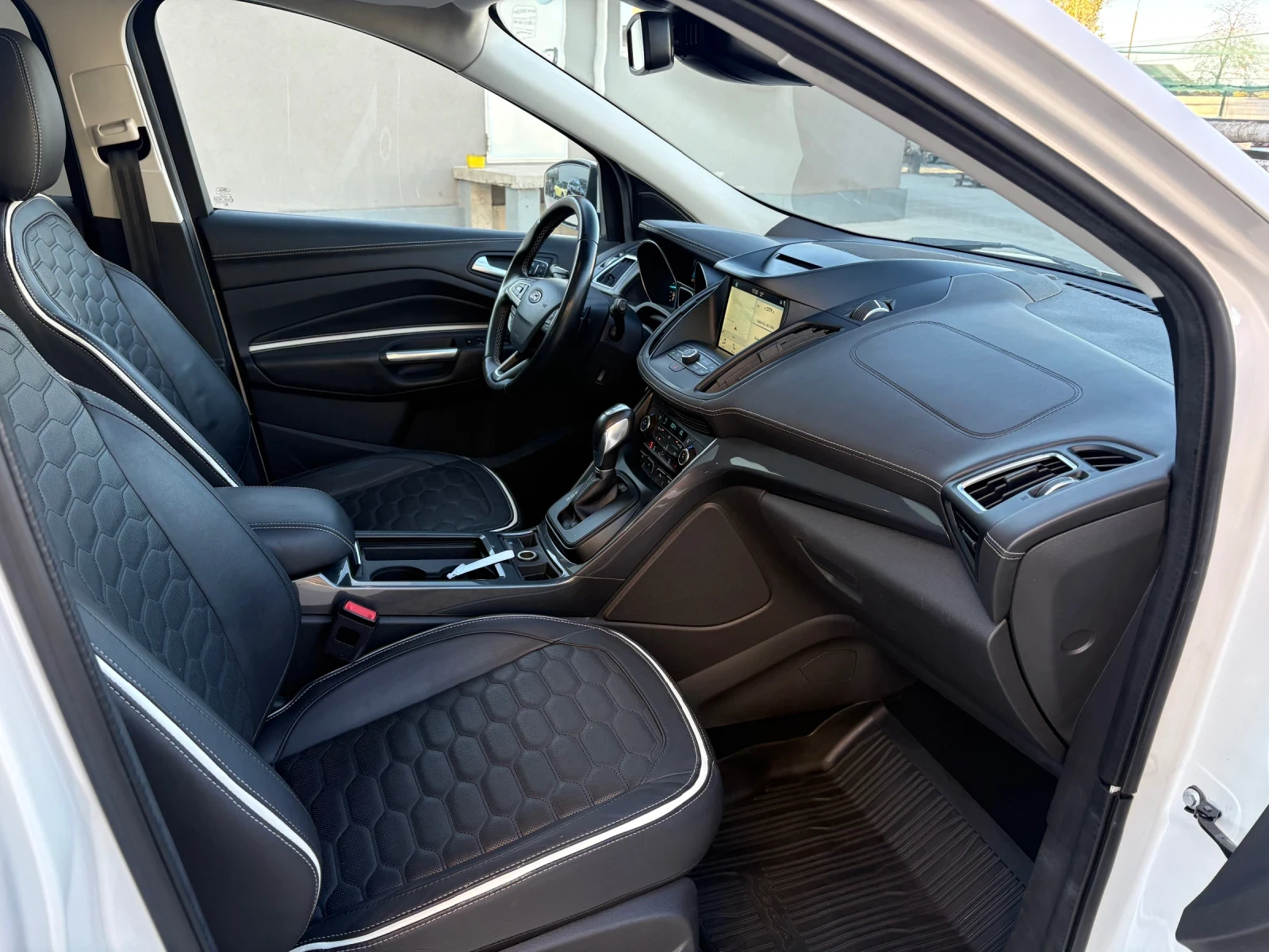 Ford Kuga Vignale Lux Full Extras 4x4 AWD 2.0 150hp | Mobile.bg   16