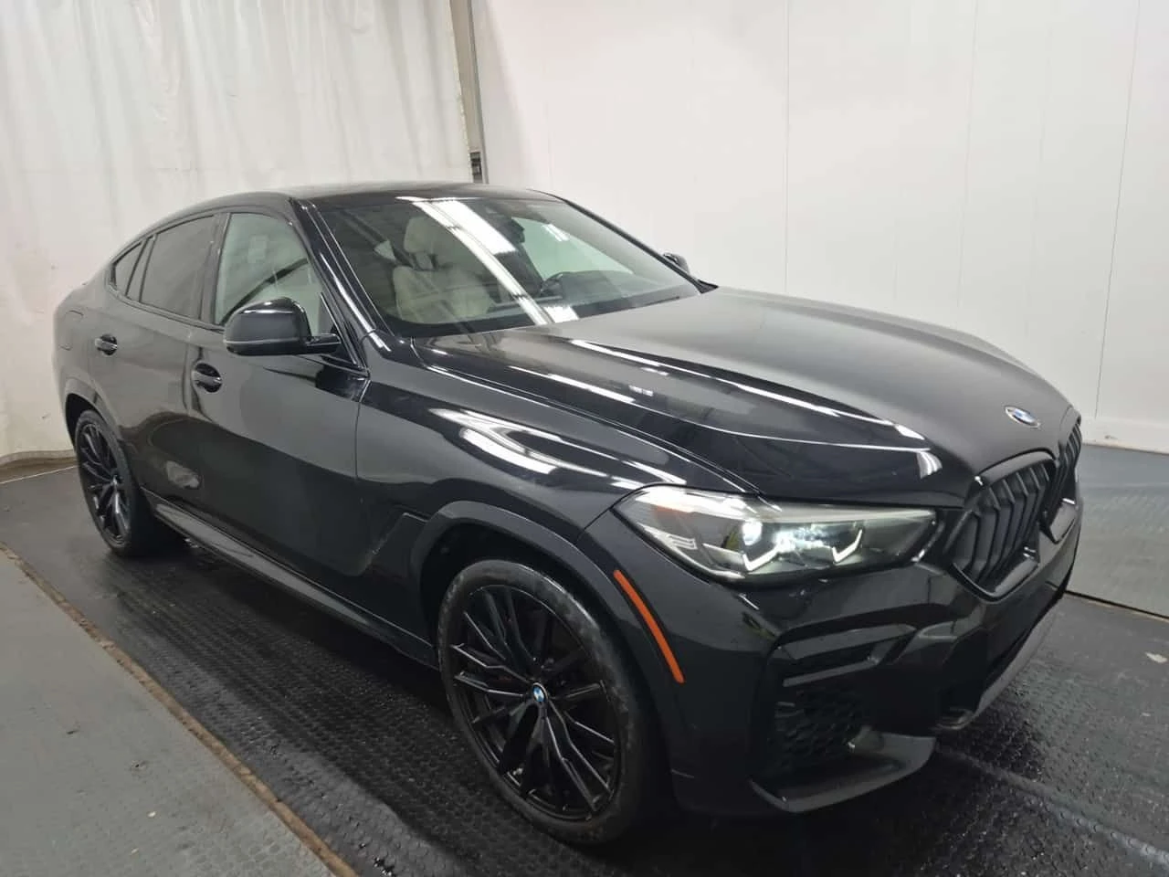 BMW X6  XDRIVE40I /360/HEAD UP / DISTRONIC - изображение 2