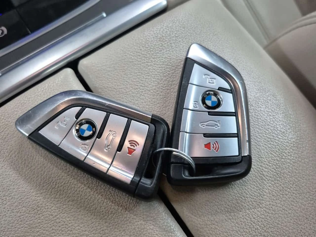 BMW X6  XDRIVE40I /360/HEAD UP / DISTRONIC - изображение 8