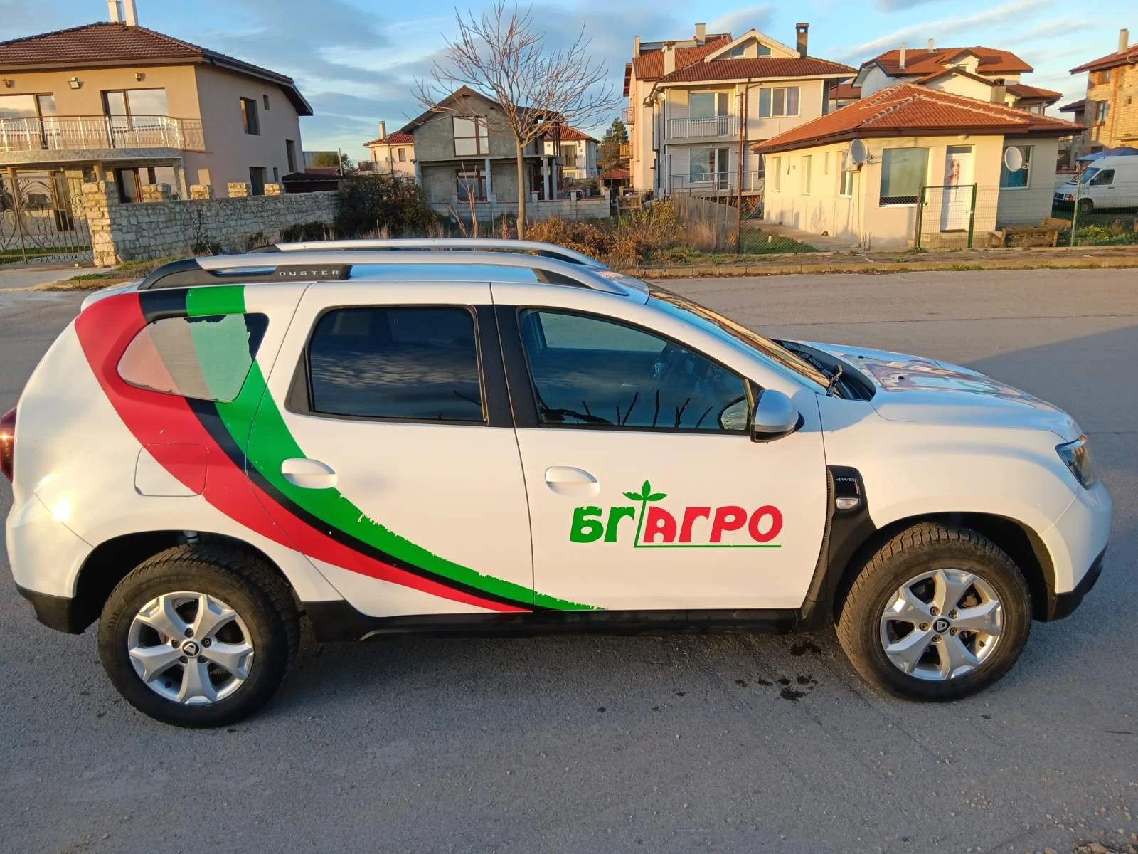 Dacia Duster, снимка 5 - Автомобили и джипове - 53823789