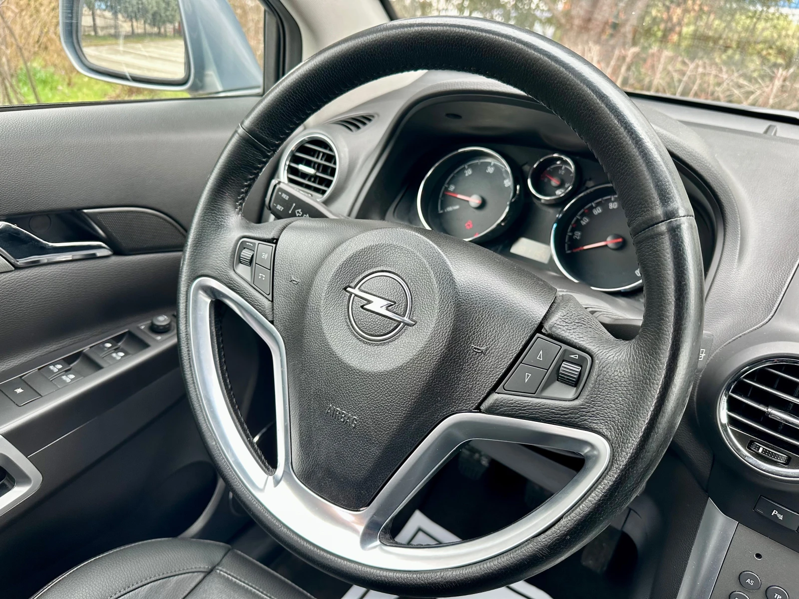 Opel Antara 2.2 CDTI * 4x4* COSMO* , снимка 11 - Автомобили и джипове - 54068627