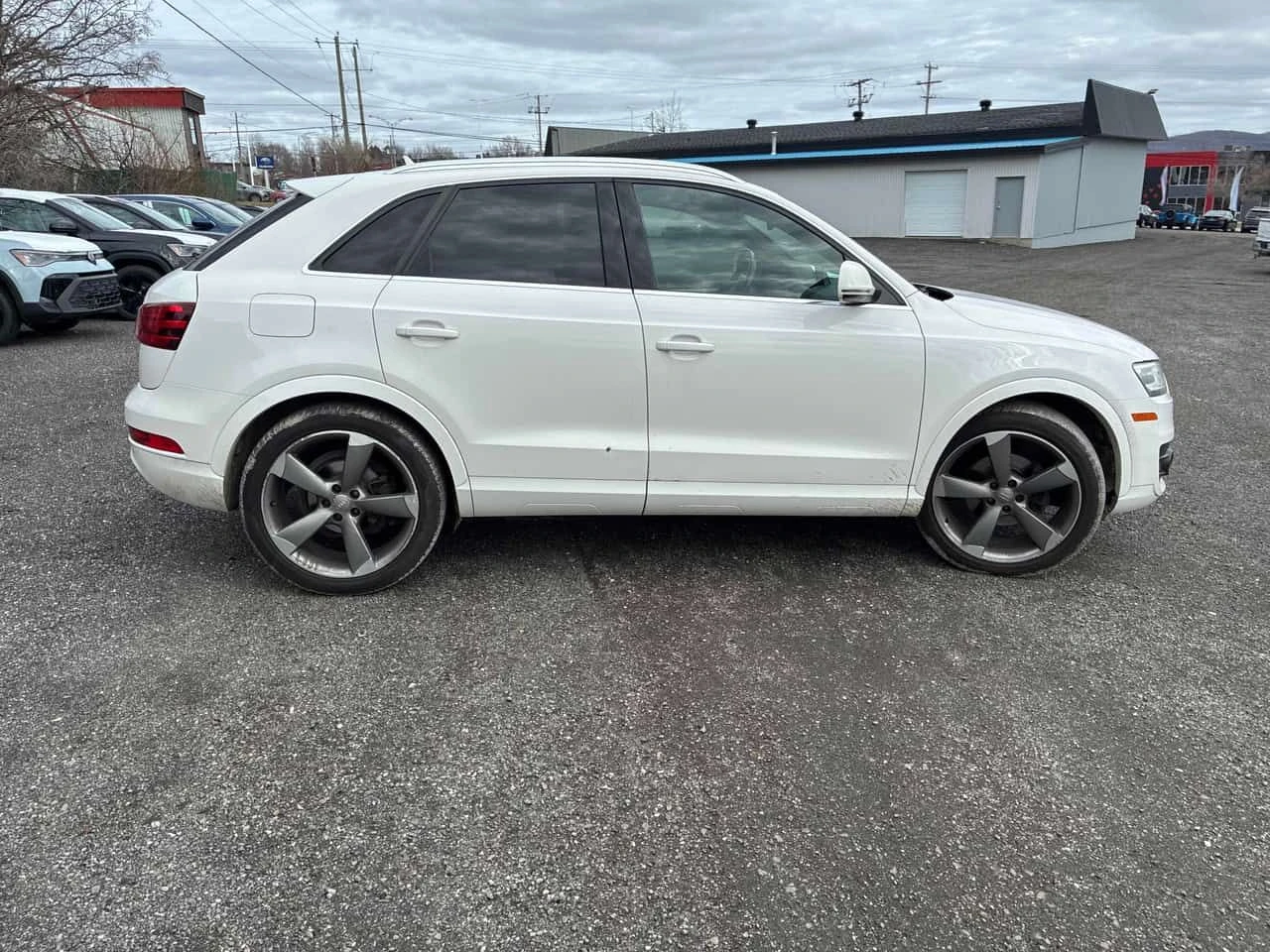 Audi Q3 * Technik * CARFAX * BOSE * ПОДГРЕВИ * ПАНОРАМА, снимка 3 - Автомобили и джипове - 54085223
