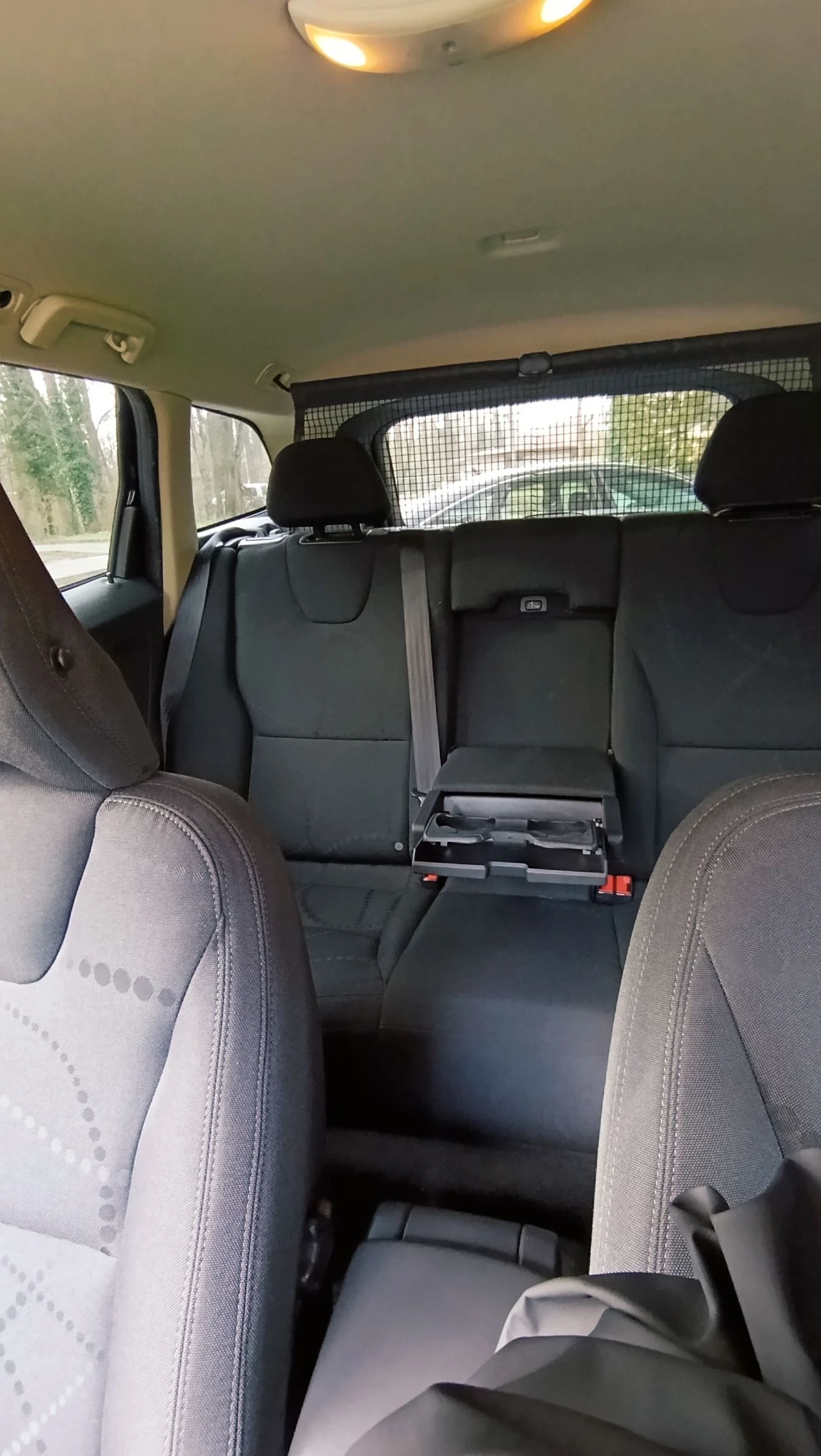 Volvo XC60 D3 Нидерландия, снимка 16 - Автомобили и джипове - 54198560