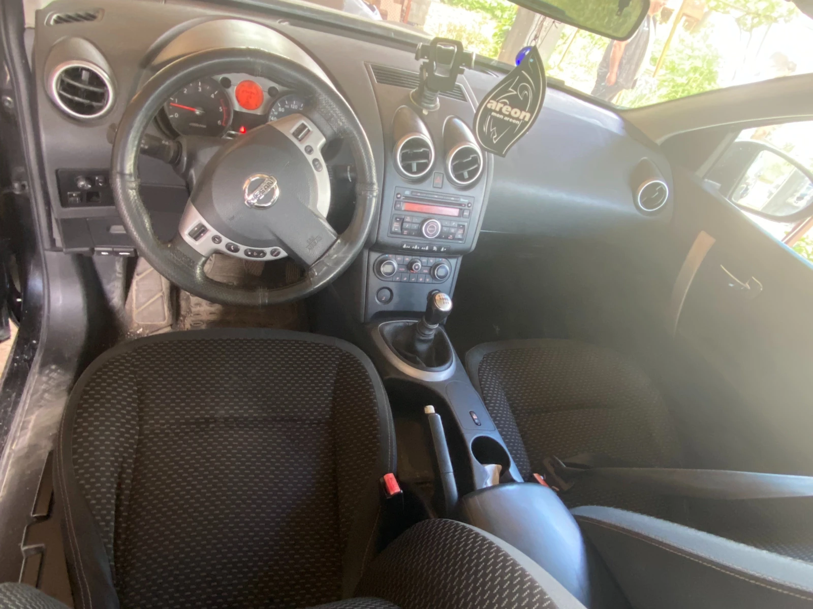 Nissan Qashqai 2.0 dCi Acenta, 150 к.с., снимка 7 - Автомобили и джипове - 54644411