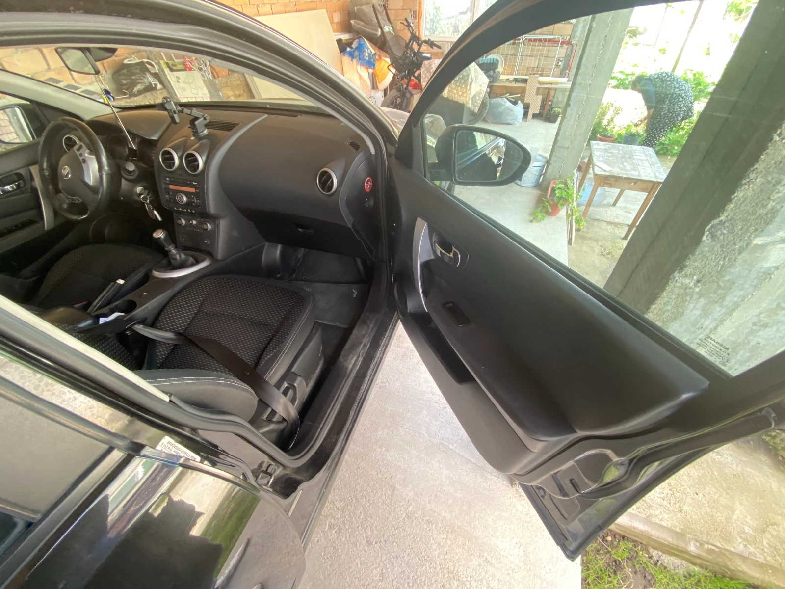 Nissan Qashqai 2.0 dCi Acenta, 150 к.с., снимка 17 - Автомобили и джипове - 54644411