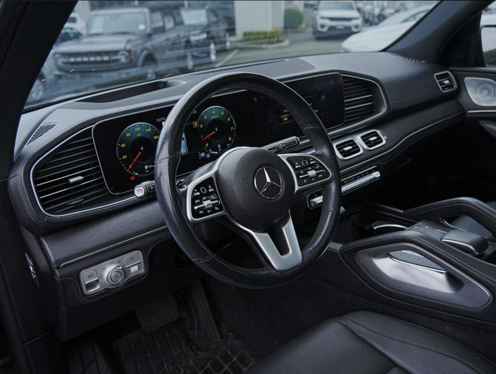 Mercedes-Benz GLE 350 4MATIC SUV, снимка 9 - Автомобили и джипове - 54738789