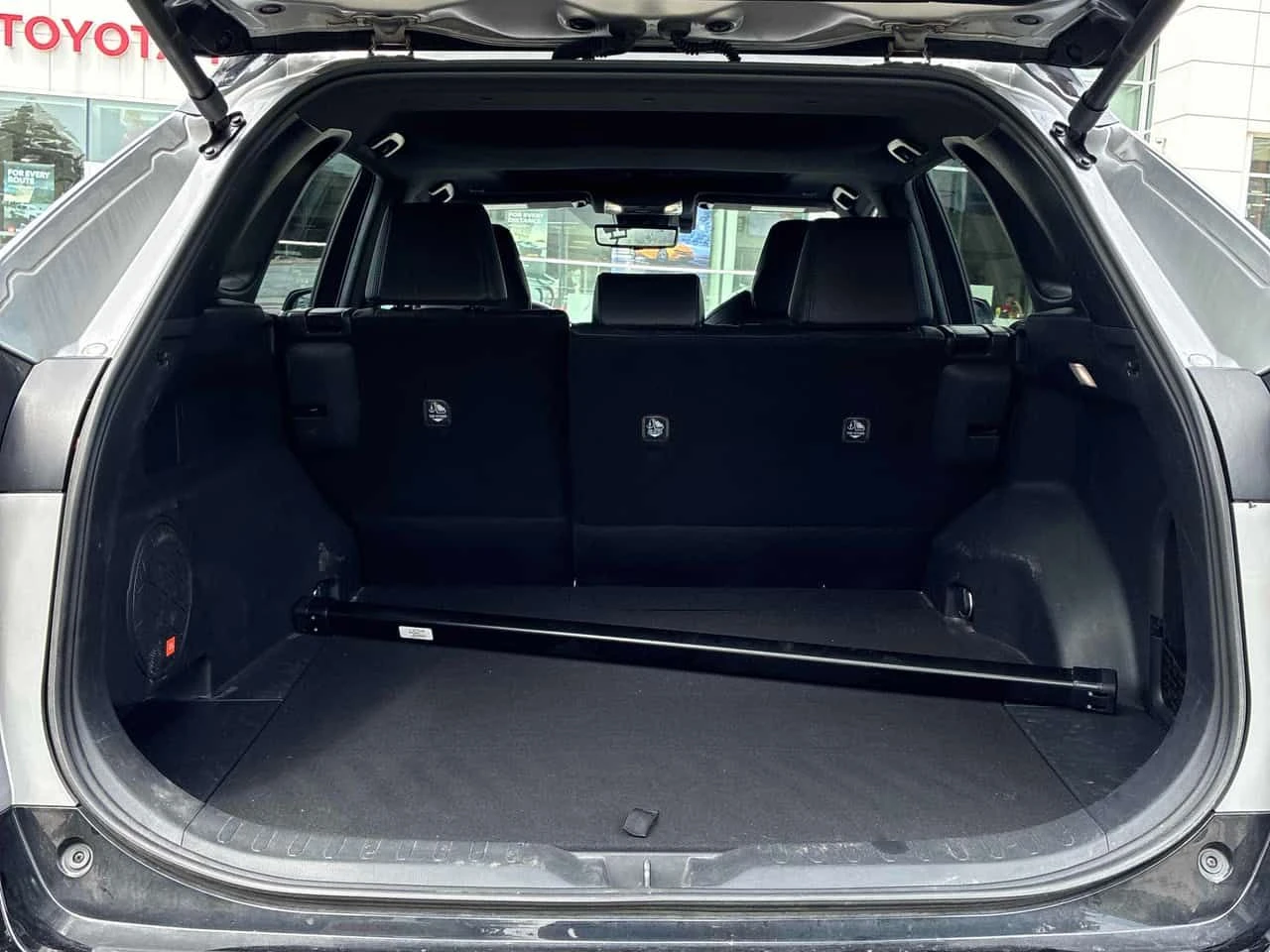 Toyota Rav4 Hybrid XSE  CARFAX, снимка 12 - Автомобили и джипове - 54874022