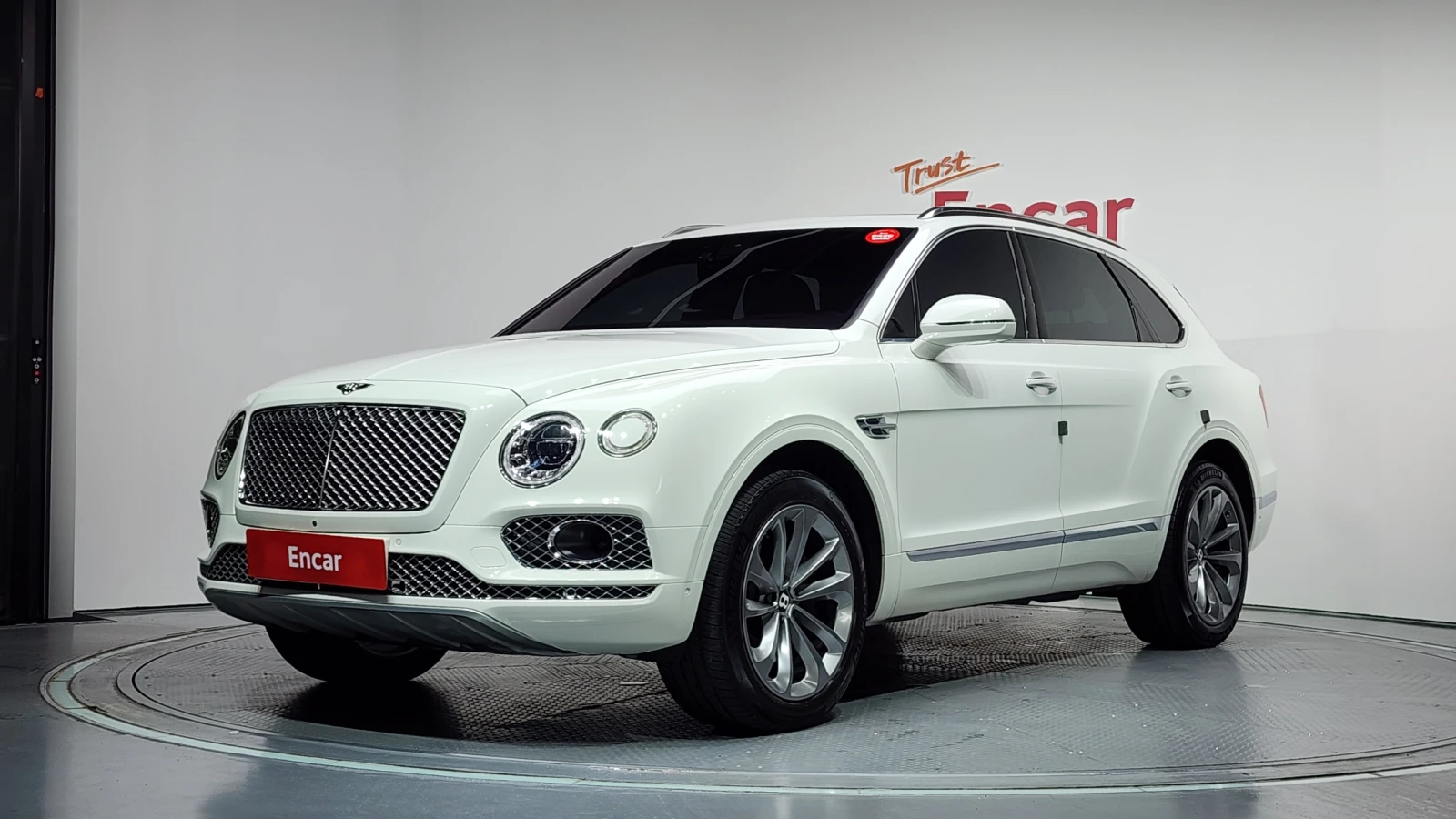 Bentley Bentayga W12 ЕЛ. БАГАЖНИК МАСАЖ КРАЙНА ЦЕНА* encareu.com