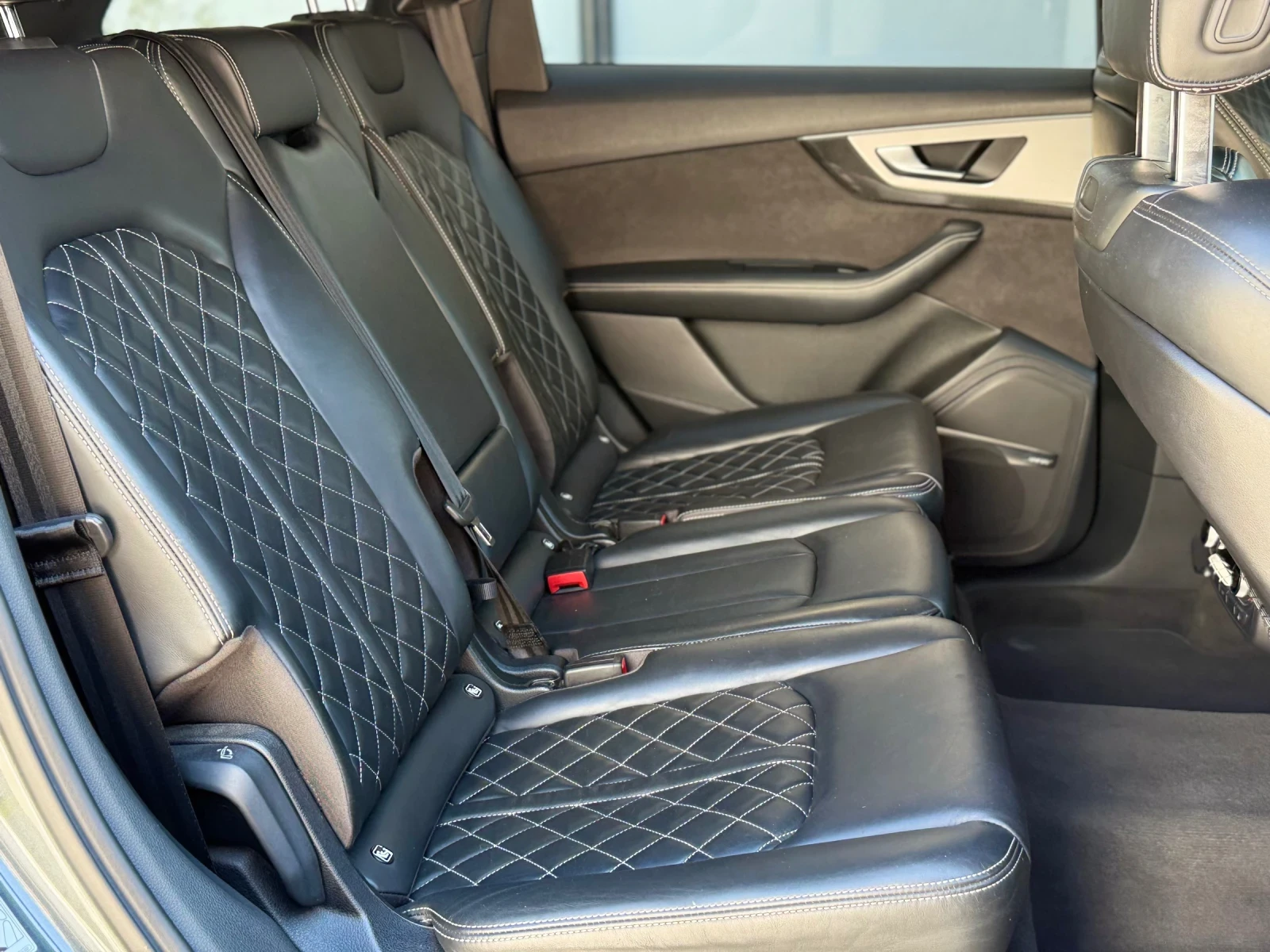 Audi SQ7, снимка 11 - Автомобили и джипове - 55498446