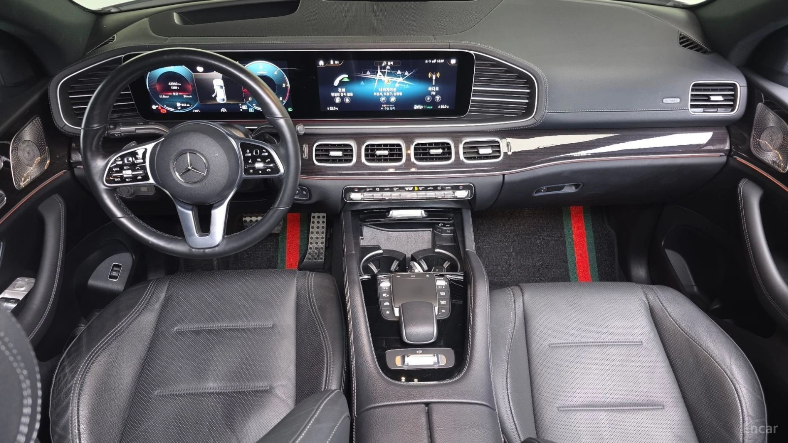 Mercedes-Benz GLE 400 AMG Line| AMG DISP| AIR| DISTRO| ОБДУХ| 360| HUD| , снимка 7 - Автомобили и джипове - 56135866