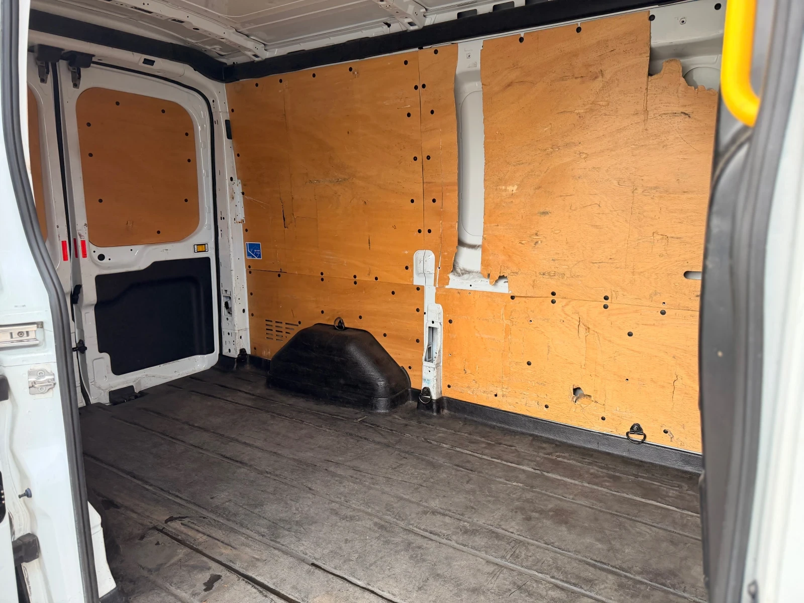 Ford Transit 2.0 TDCI 131 Service story Euro-6B | Mobile.bg � ����������� 8