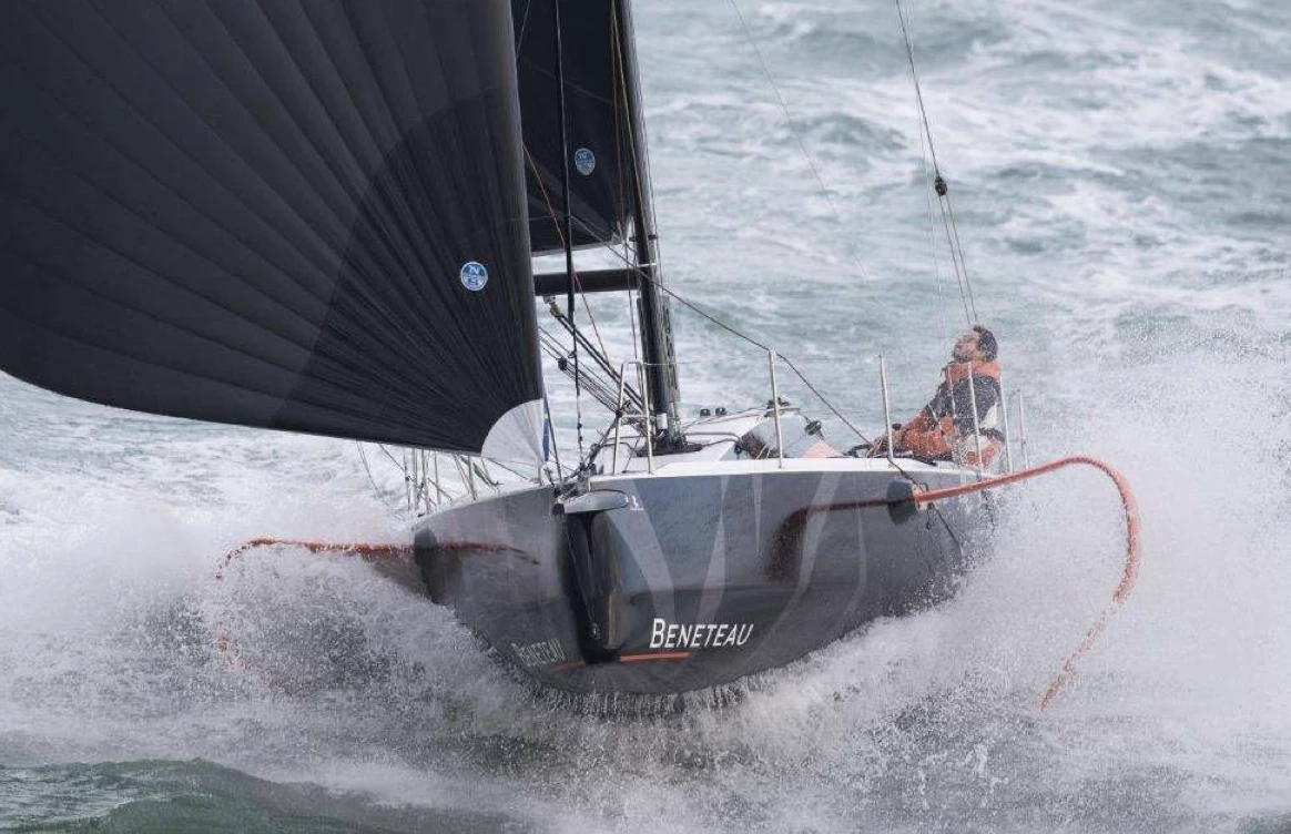 Ветроходна лодка Beneteau FIGARO 3 - изображение 2
