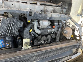 Citroen C4 Picasso 1.6 Bluehdi 7 местно, снимка 4