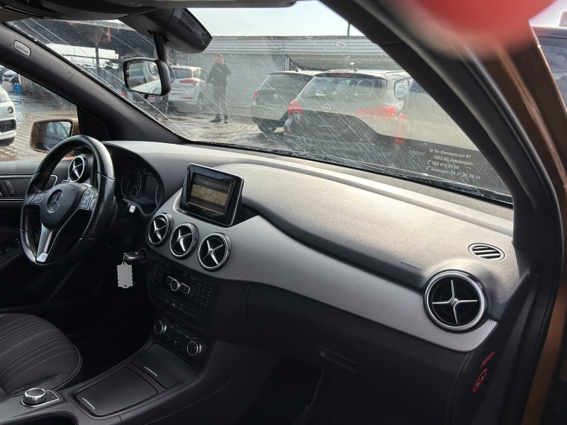 Mercedes-Benz B 180 CDI AVTOMAT/NAVI/PANORAMA, снимка 11 - Автомобили и джипове - 48781033