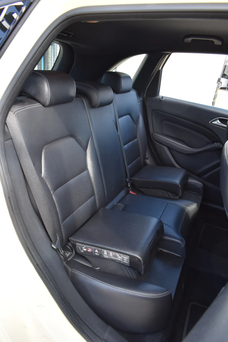 Mercedes-Benz B 180, снимка 11 - Автомобили и джипове - 50907181