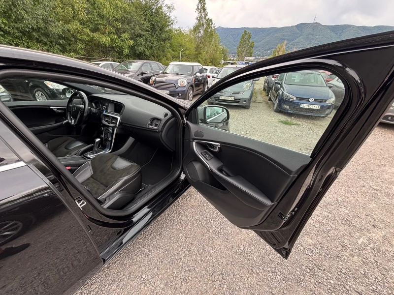Volvo V40 2.0 D2, снимка 10 - Автомобили и джипове - 51375831