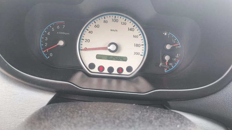 Hyundai I10 1.1i LPG BRC, снимка 10 - Автомобили и джипове - 52330396