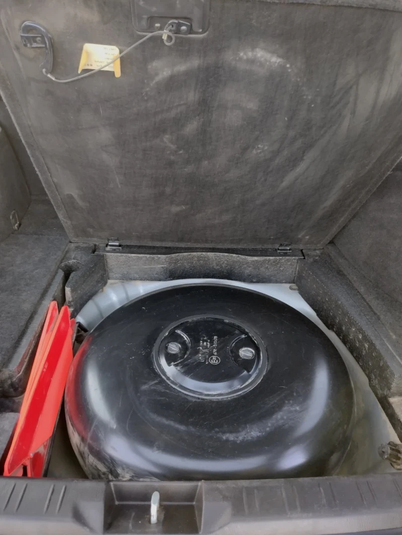 Subaru Forester 2.0i, снимка 17 - Автомобили и джипове - 52426047