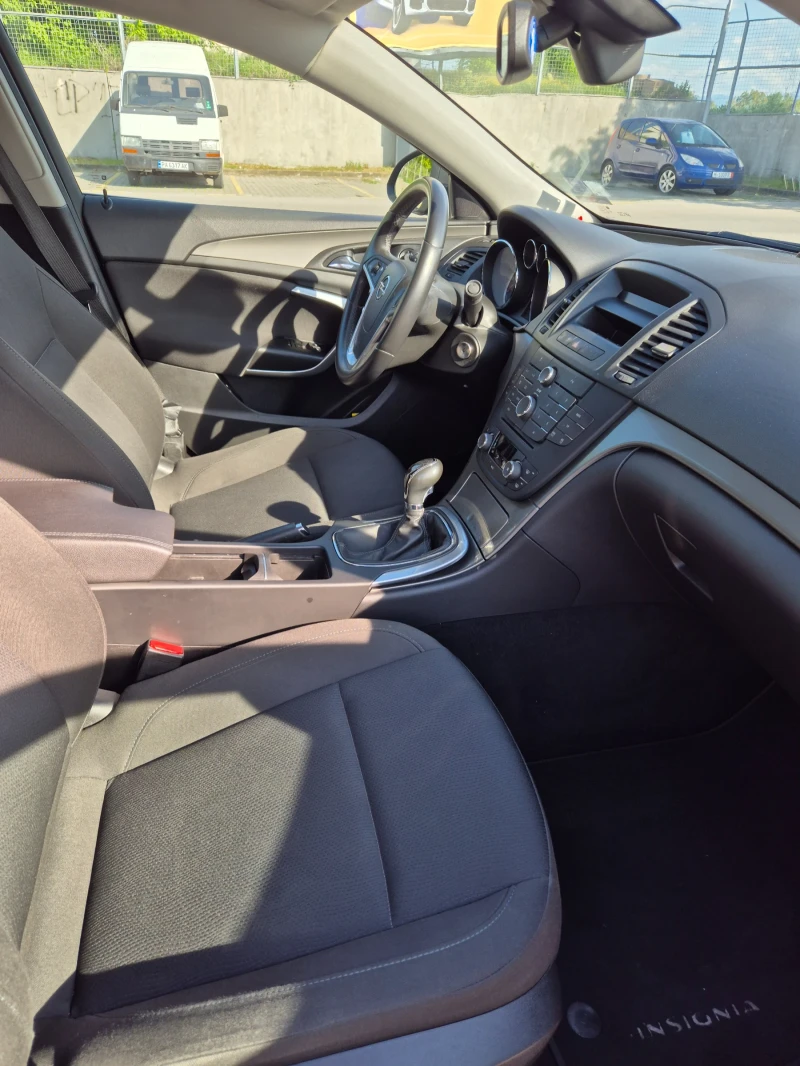 Opel Insignia, снимка 6 - Автомобили и джипове - 52856186