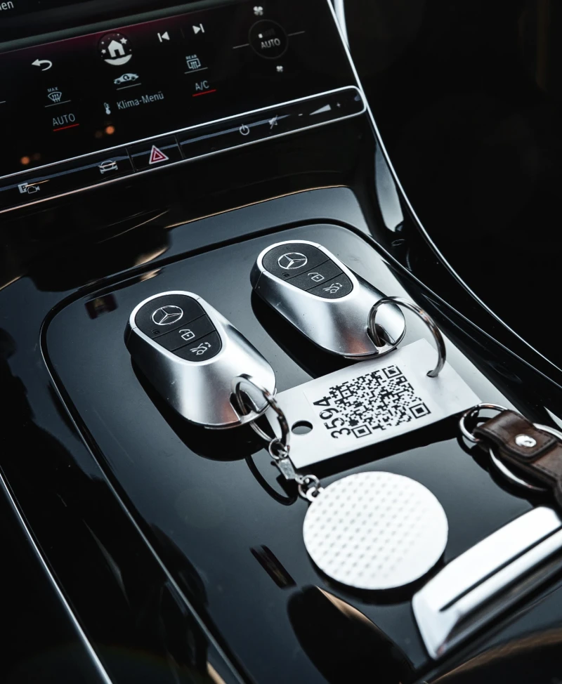 Mercedes-Benz C 220 Top Zustand Panorama , снимка 17 - Автомобили и джипове - 52898594