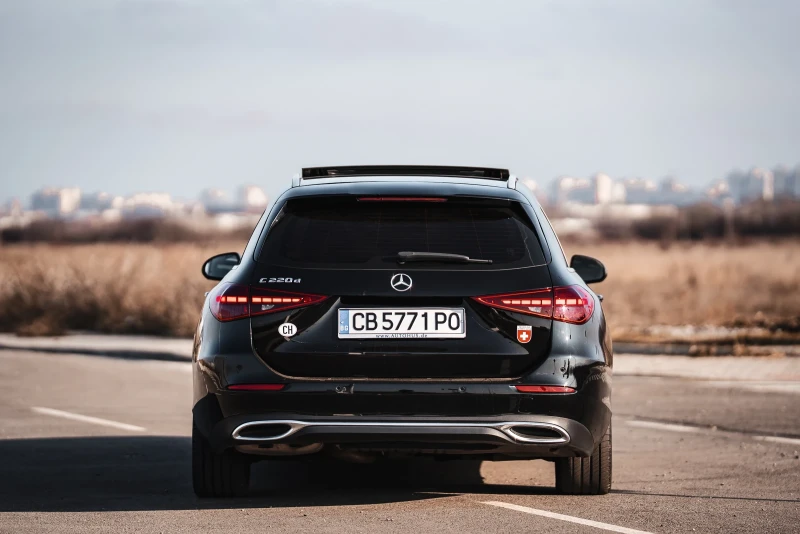 Mercedes-Benz C 220 Top Zustand Panorama , снимка 4 - Автомобили и джипове - 52898594