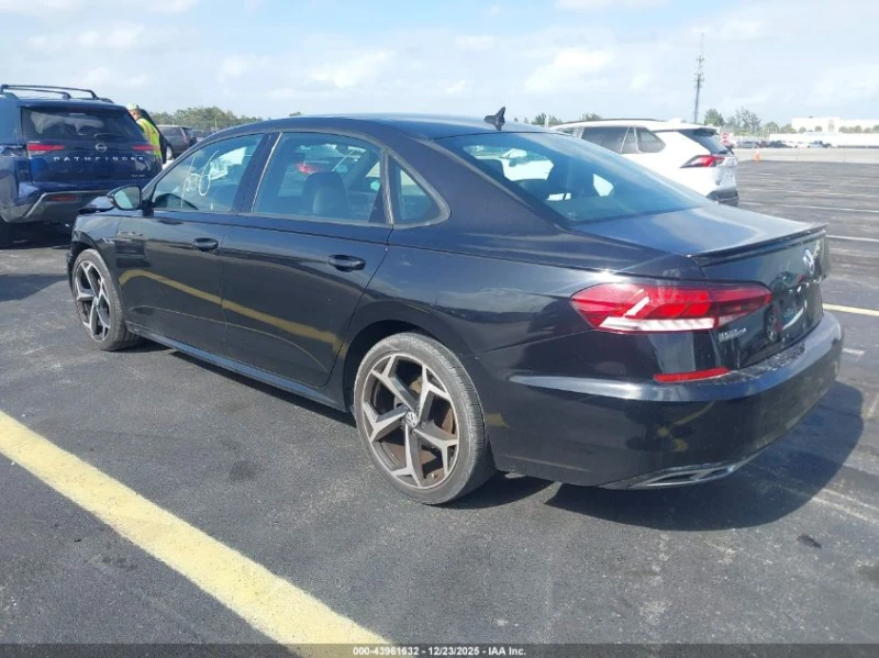 VW Passat 2.0T R-Line * Kрайна цена* , снимка 3 - Автомобили и джипове - 53277891