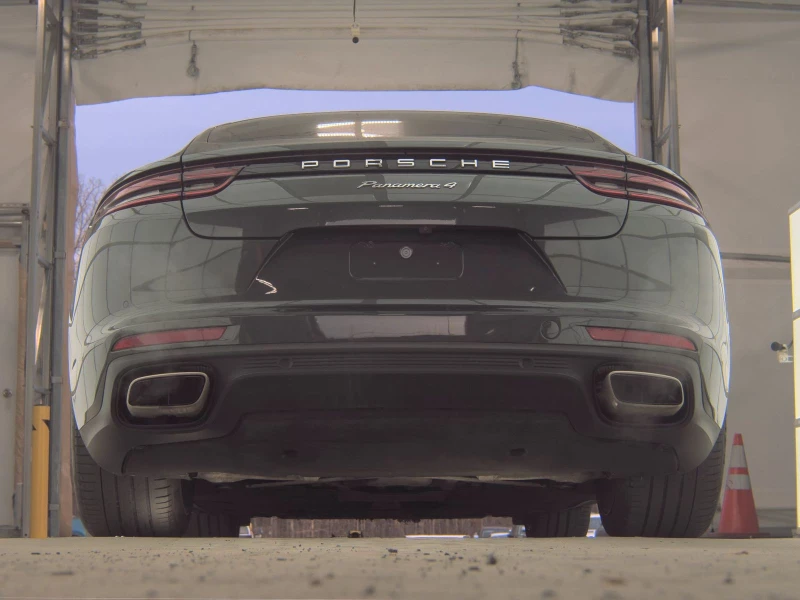 Porsche Panamera 4* CARFAX * БЕЗ ПЪРВОНАЧАЛНА ВНОСКА, снимка 7 - Автомобили и джипове - 53285527