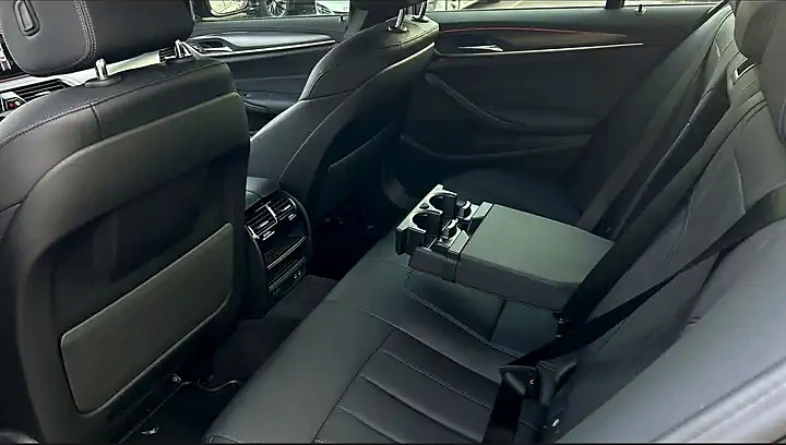 BMW 530 530i xDrive Sedan, Msport Крайна Цена до БГ, снимка 8 - Автомобили и джипове - 55981276