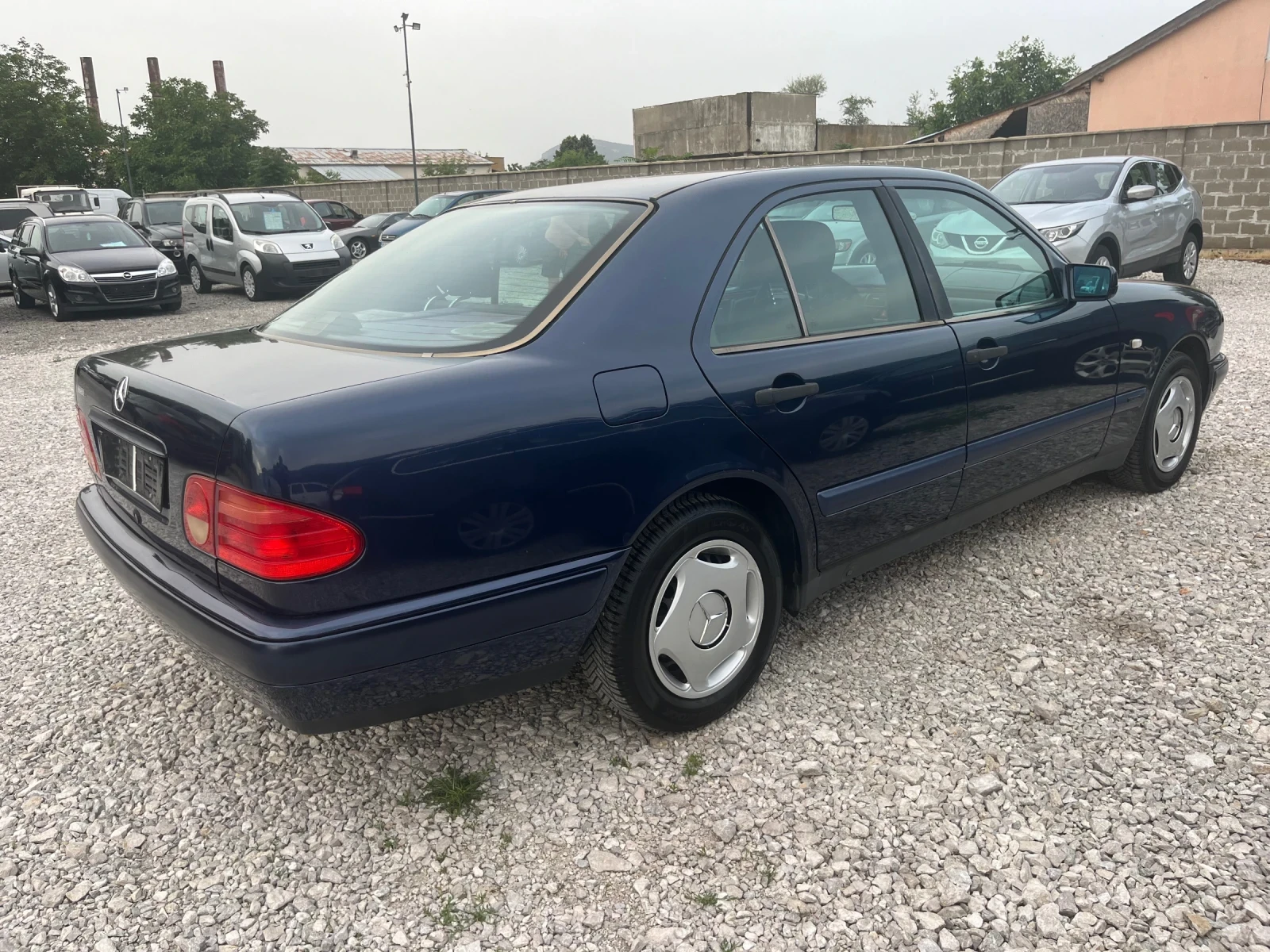 Mercedes-Benz E 200 ������ | Mobile.bg � ����������� 7