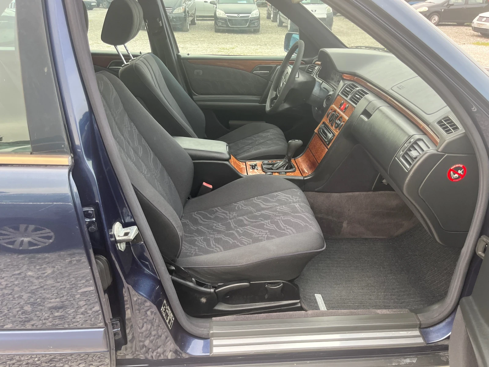 Mercedes-Benz E 200 ������ | Mobile.bg � ����������� 10