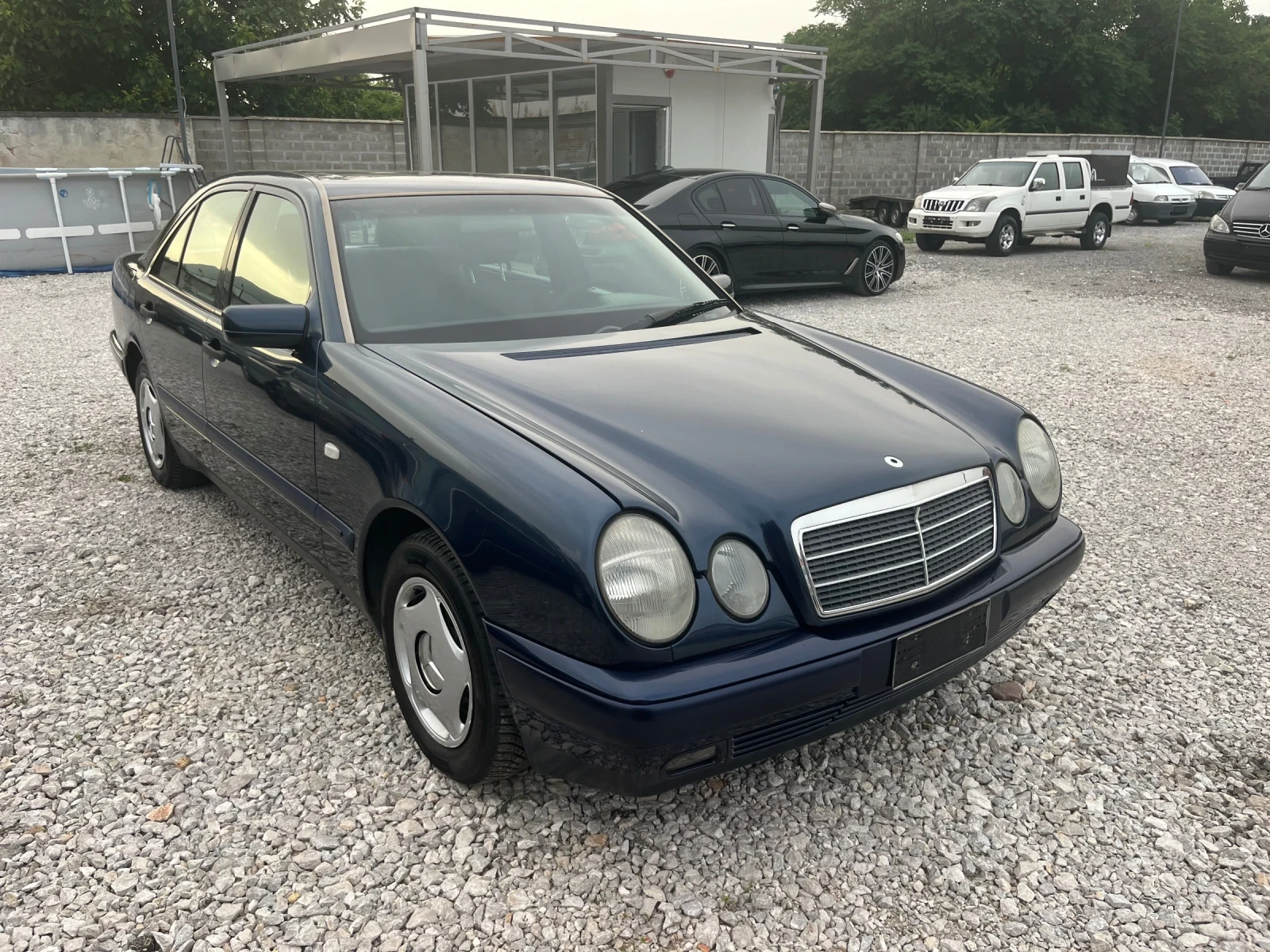 Mercedes-Benz E 200 ������ | Mobile.bg � ����������� 3