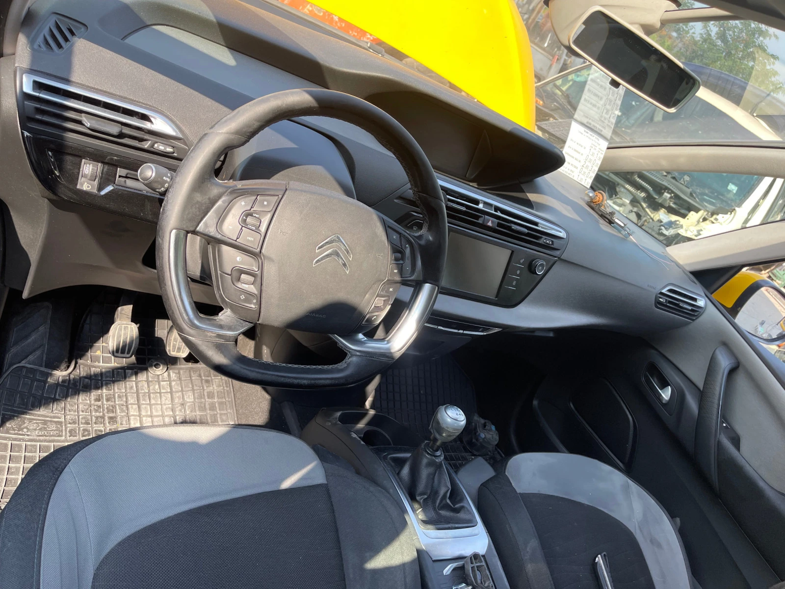 Citroen C4 Picasso 1.6 Bluehdi 7 местно - изображение 2