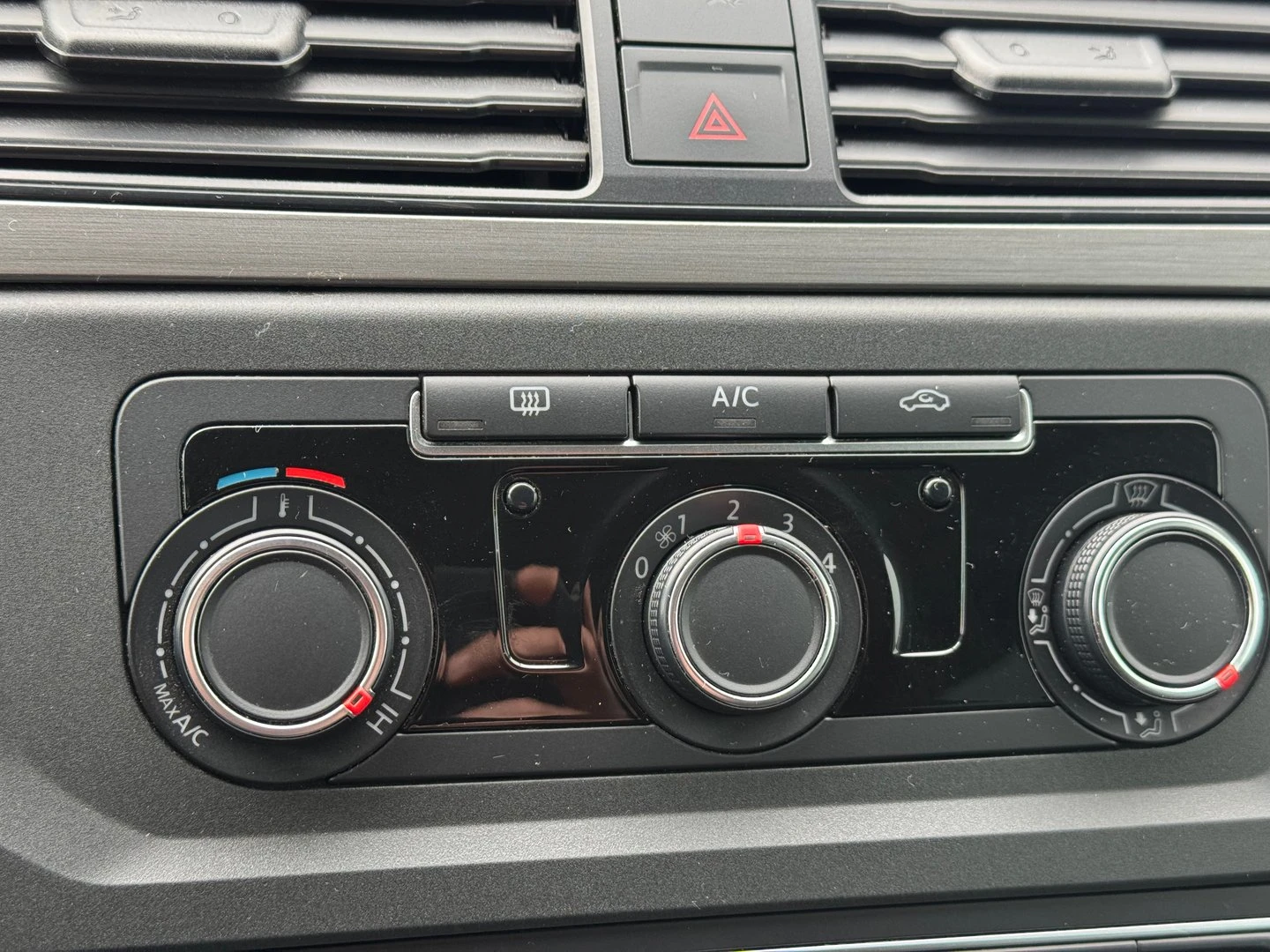 VW Caddy Trendline TDI BMT 5 места - изображение 10