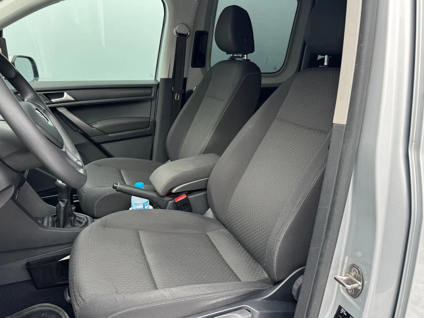 VW Caddy Trendline TDI BMT 5 места - изображение 4