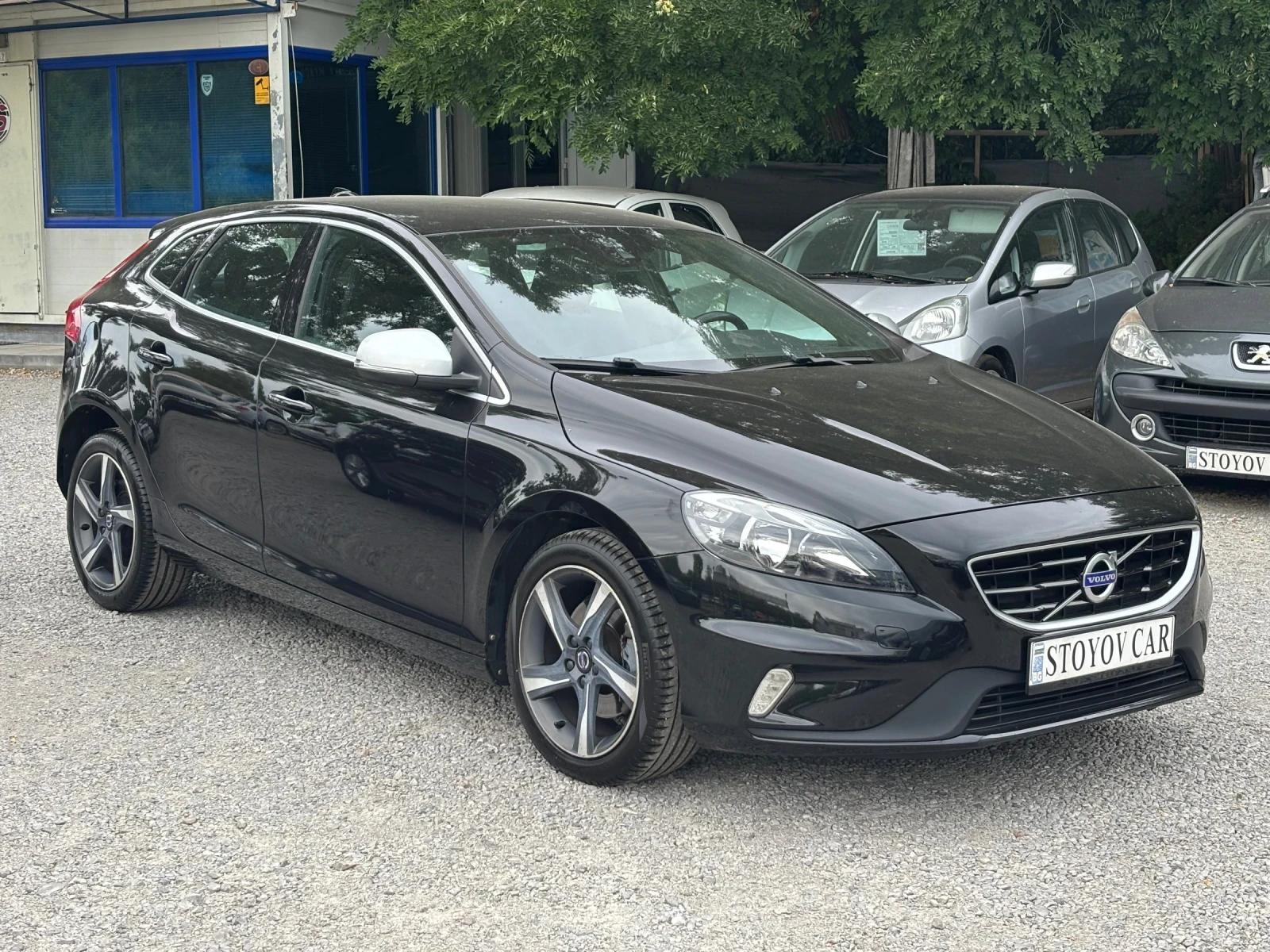 Volvo V40 2.0 D2 - изображение 3