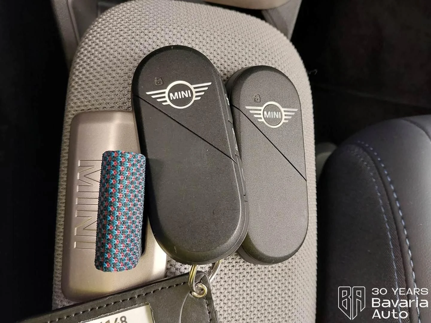 Mini Cooper C 1, 5 Steptronic Favoured Trim - изображение 10