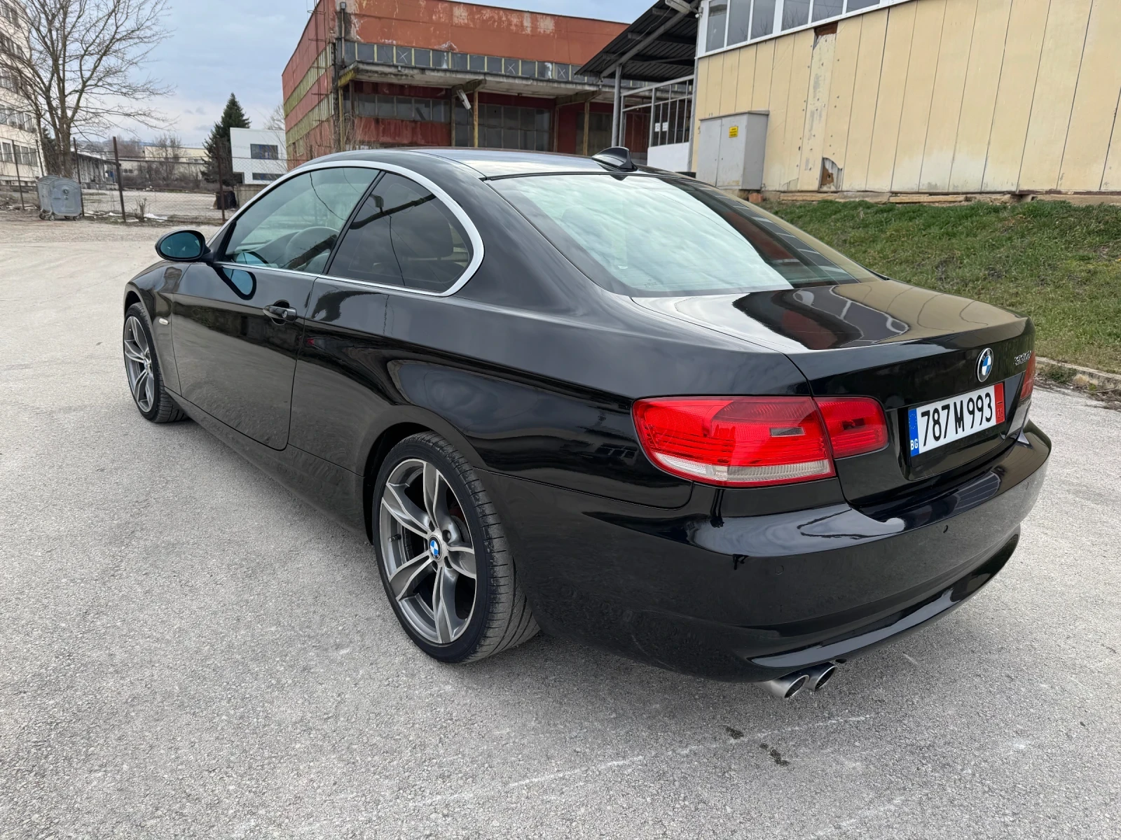 BMW 330 3.0D M57 231кс, снимка 5 - Автомобили и джипове - 53923661