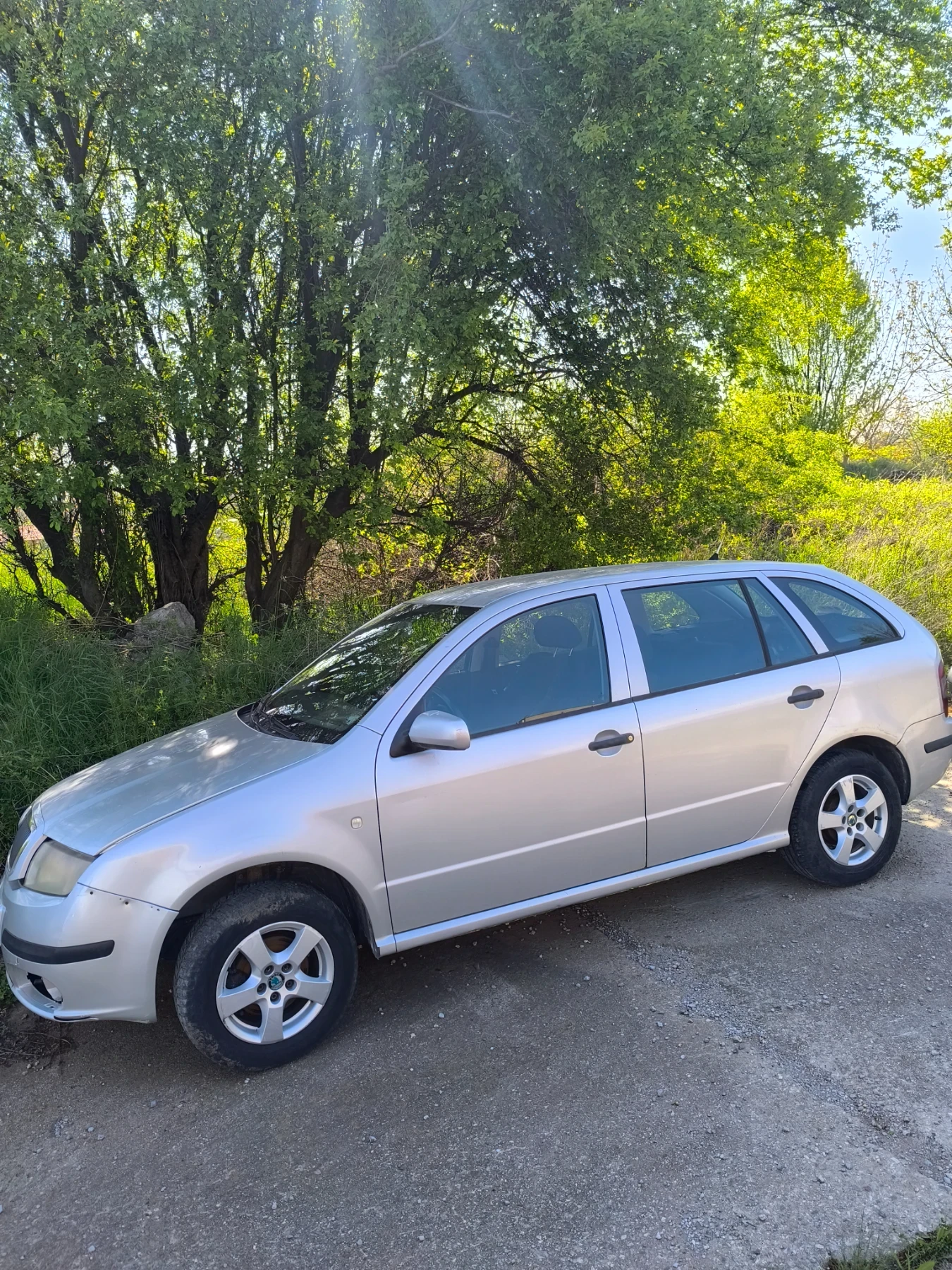 Skoda Fabia 1.4тди на Части , снимка 9 - Автомобили и джипове - 54367043