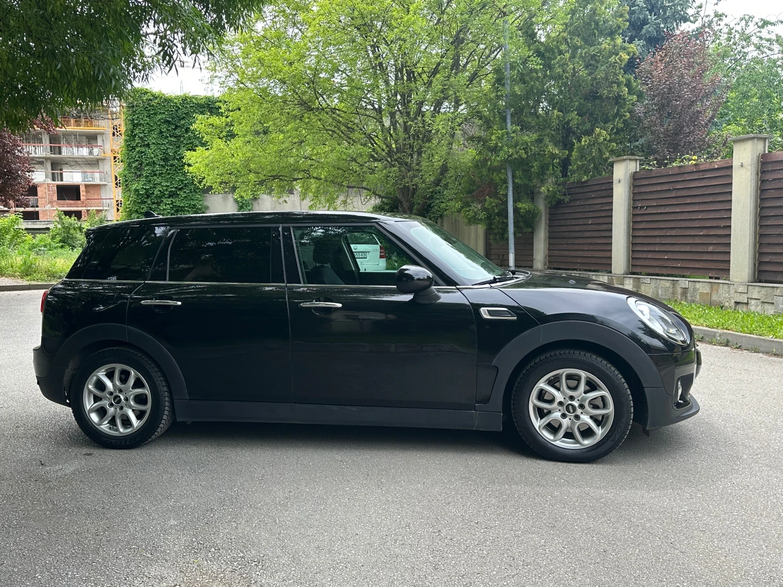 Mini Clubman 1.5 бензин /145хил.км / два комплекта гуми, снимка 6 - Автомобили и джипове - 54470903