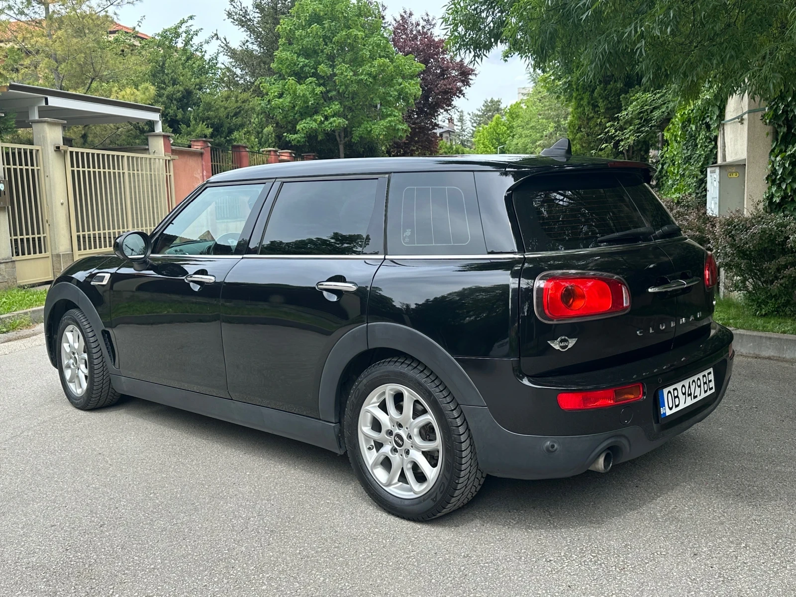 Mini Clubman 1.5 бензин /145хил.км / два комплекта гуми, снимка 3 - Автомобили и джипове - 54470903