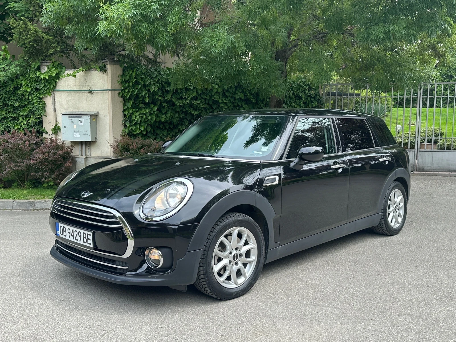 Mini Clubman 1.5 бензин /145хил.км / два комплекта гуми