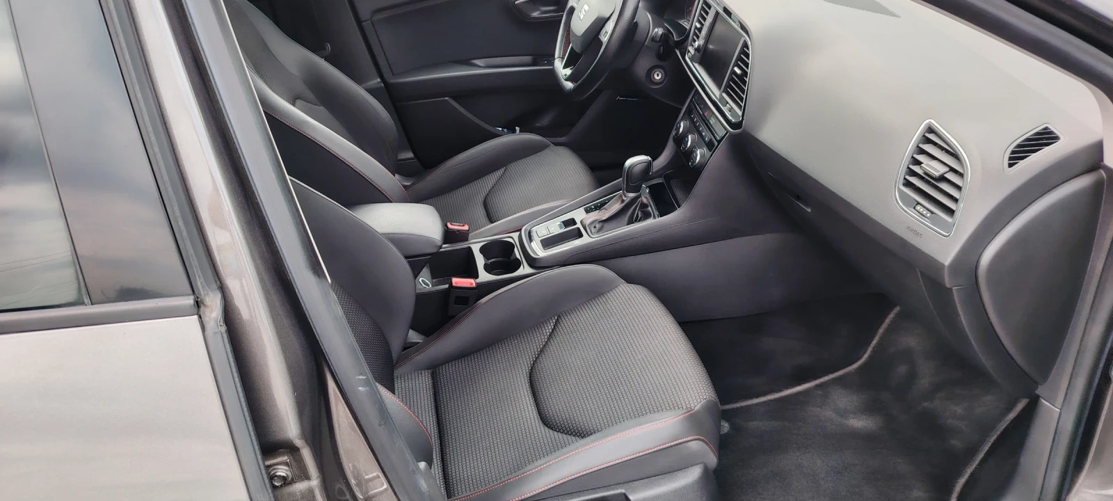 Seat Leon 2, 0FR-150к.с.ФЕЙСЛИФТ, снимка 11 - Автомобили и джипове - 54569167