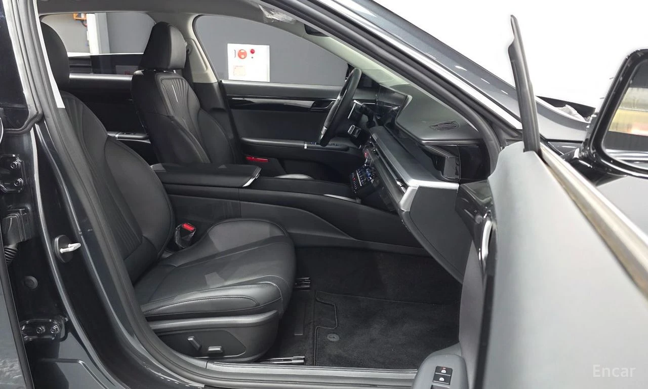 Hyundai Grandeur 2.5* PREMIUM* ОБДУХВАНЕ* ДИСТРОНИК* LANE* ASSIST* , снимка 13 - Автомобили и джипове - 55975705
