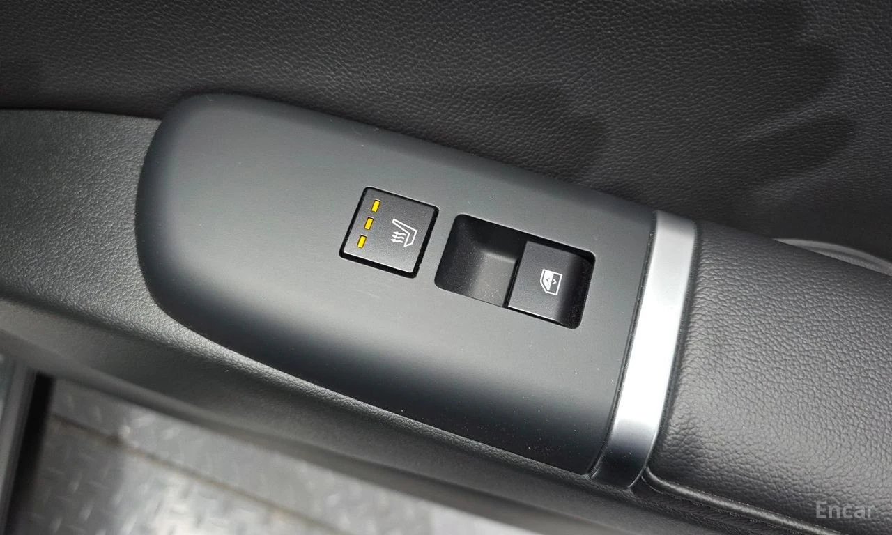 Hyundai Grandeur 2.5* PREMIUM* ОБДУХВАНЕ* ДИСТРОНИК* LANE* ASSIST* , снимка 11 - Автомобили и джипове - 55975705