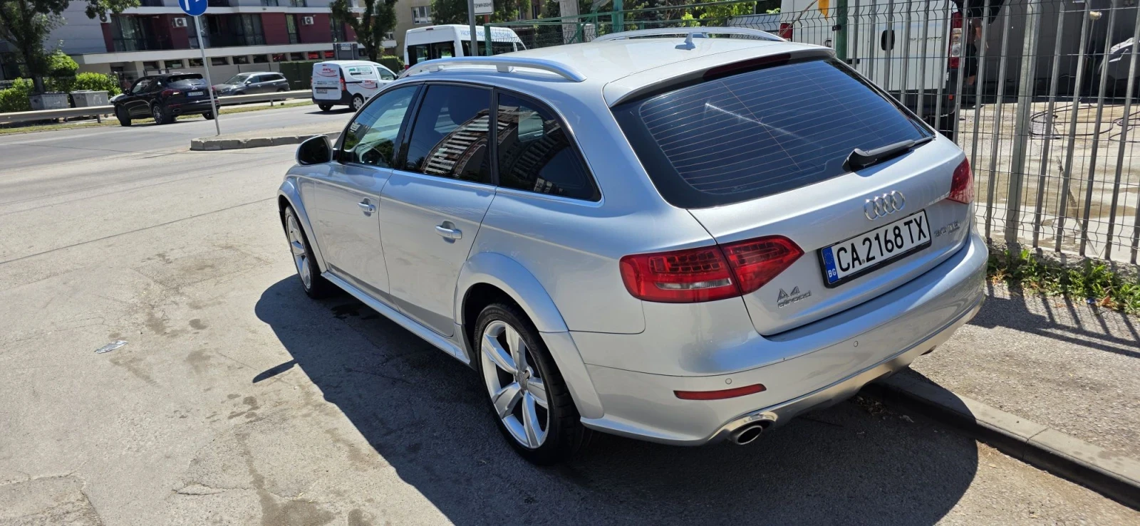 Audi A4 Allroad 3D, снимка 4 - Автомобили и джипове - 56299728