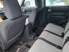 Dodge Nitro 2.8 TD 4x4, снимка 11