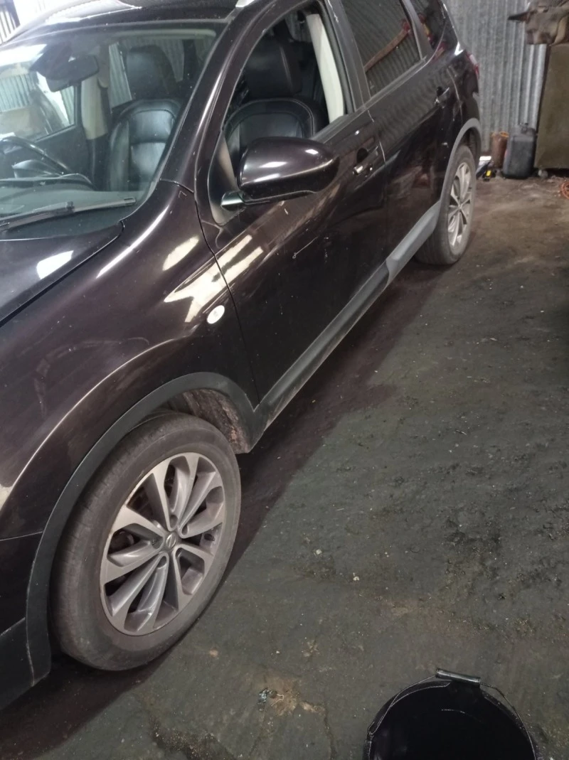 Nissan Qashqai 1.5DCI 110 kc, снимка 2 - Автомобили и джипове - 42214877