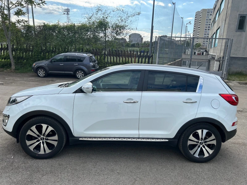 Kia Sportage, снимка 3 - Автомобили и джипове - 49476218